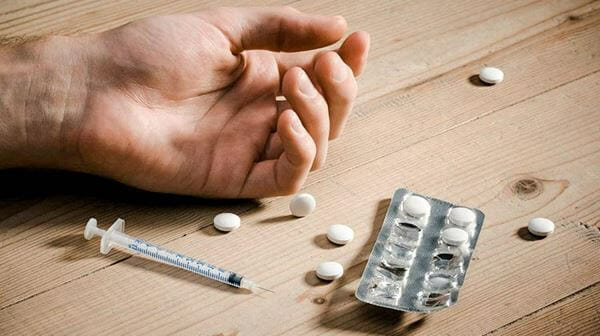 drugs - Внешние признаки наркотической зависимости: как распознать и что делать